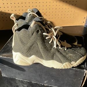 Sneakernstuff X Reebok Kamikaze ll “ Herringbone “